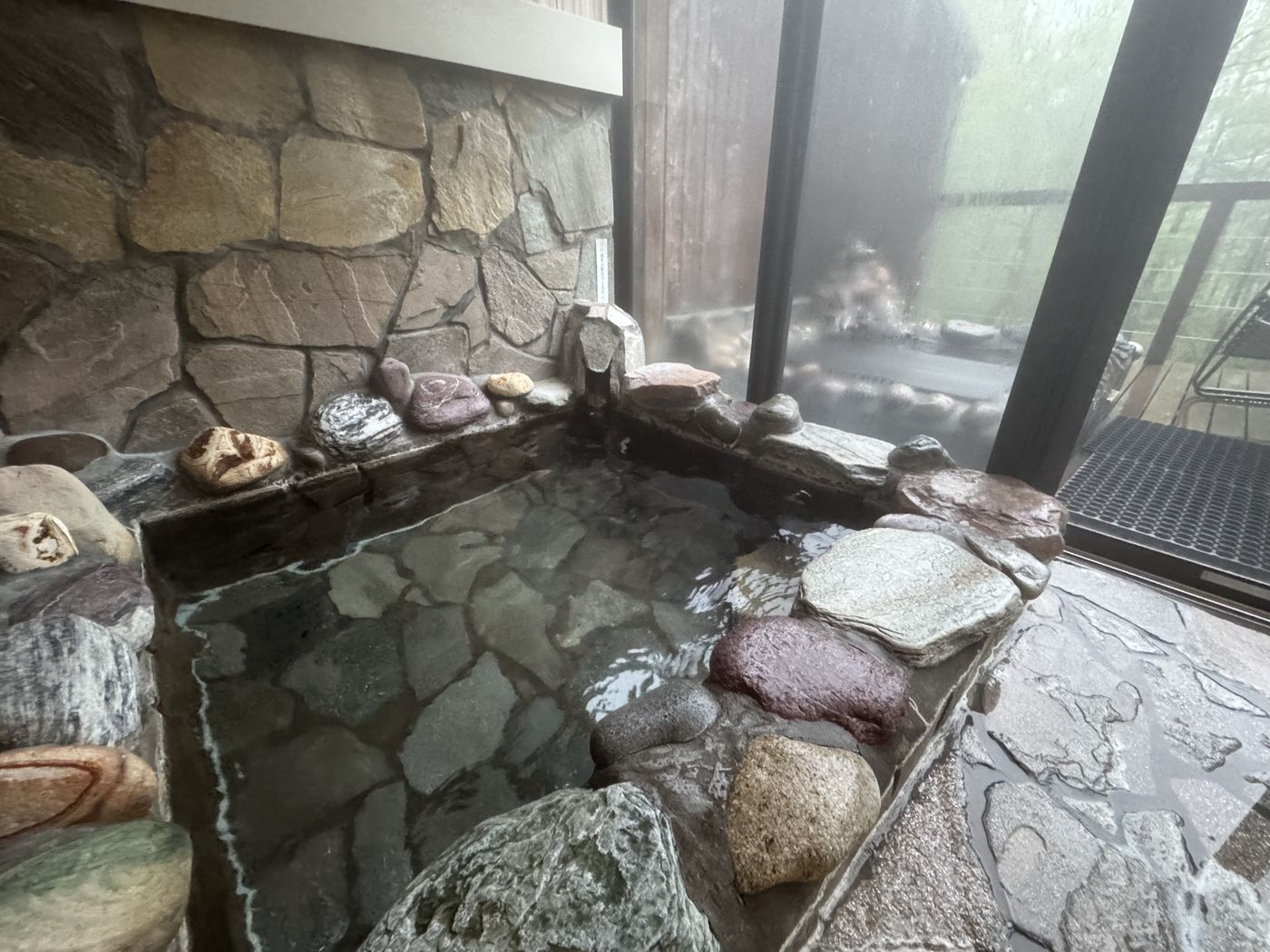 The stone hot-spring bath