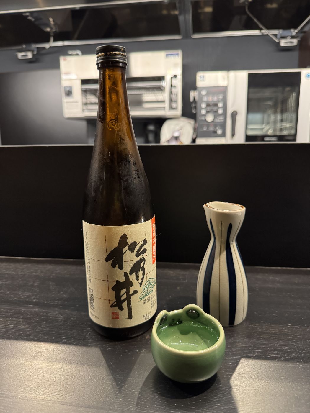 Local sake at Ponshu