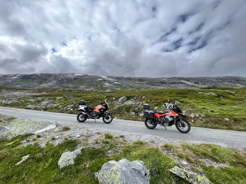 The bikes on Gamle Strynefjellsvegen