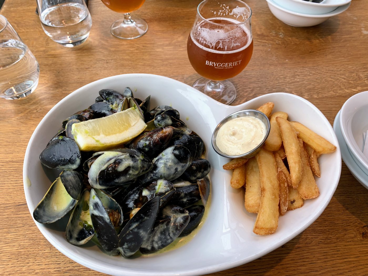 Mussels and a house-brewed beer at Bryggeriet