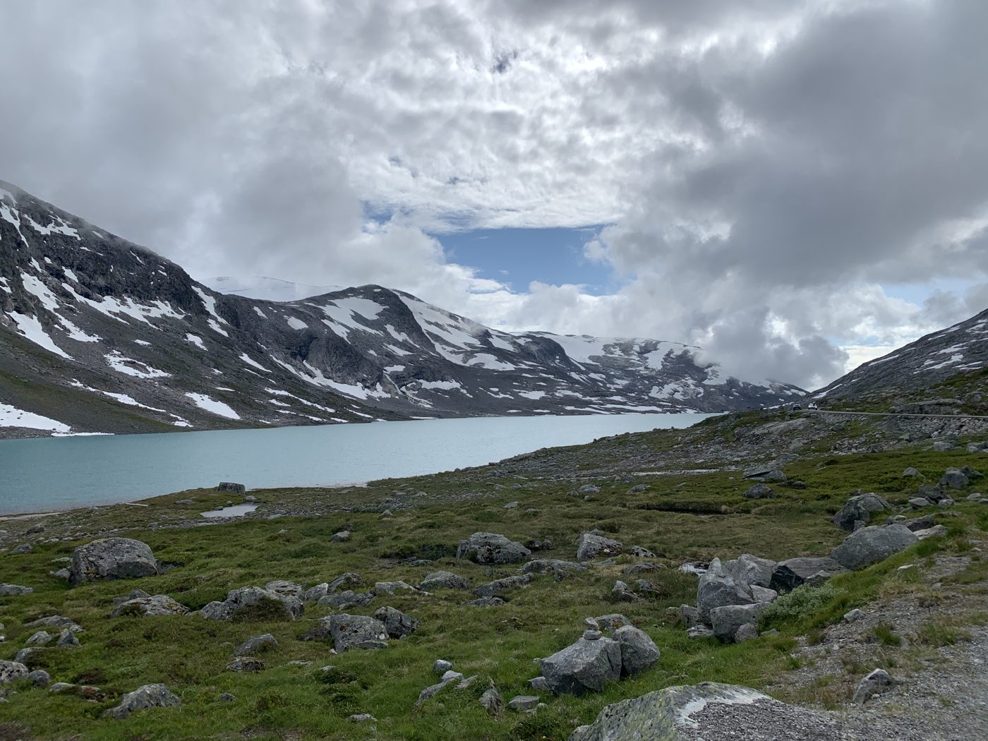 A mountain lake near Strynefjellet