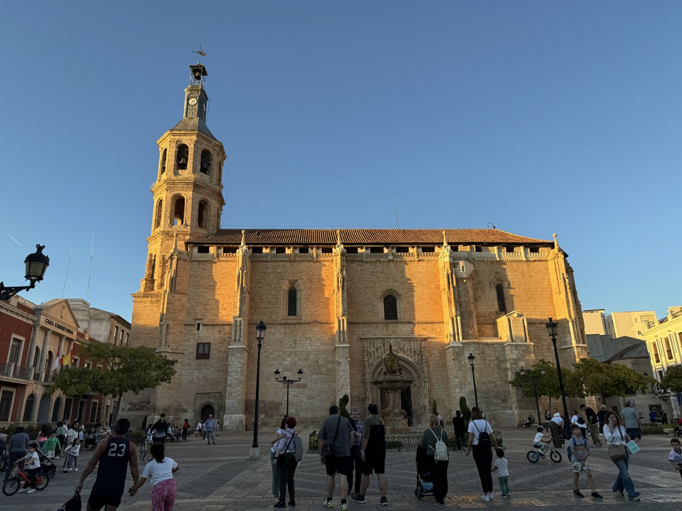 The church on the Plaza de España, Valdepeñas