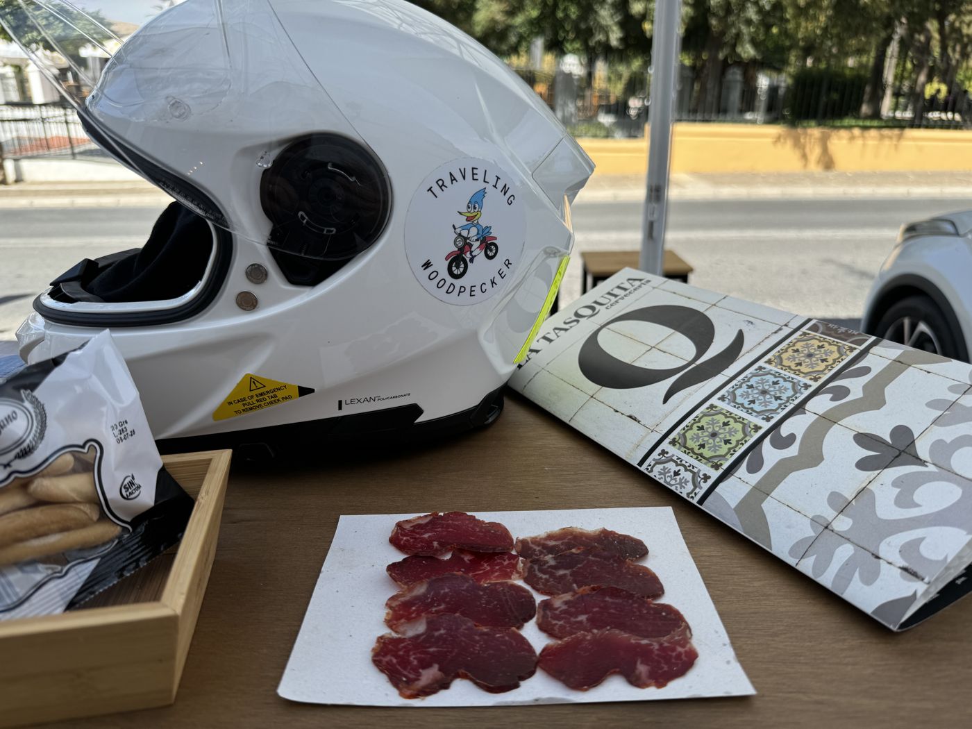 Jamón and the Traveling Woodpecker helmet