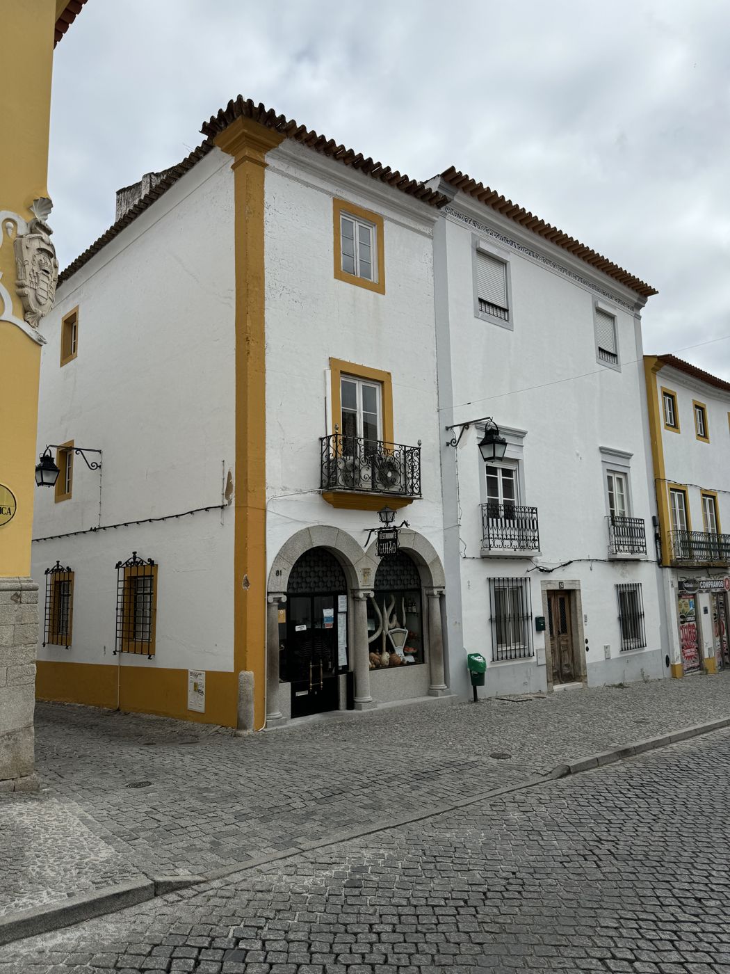 Évora