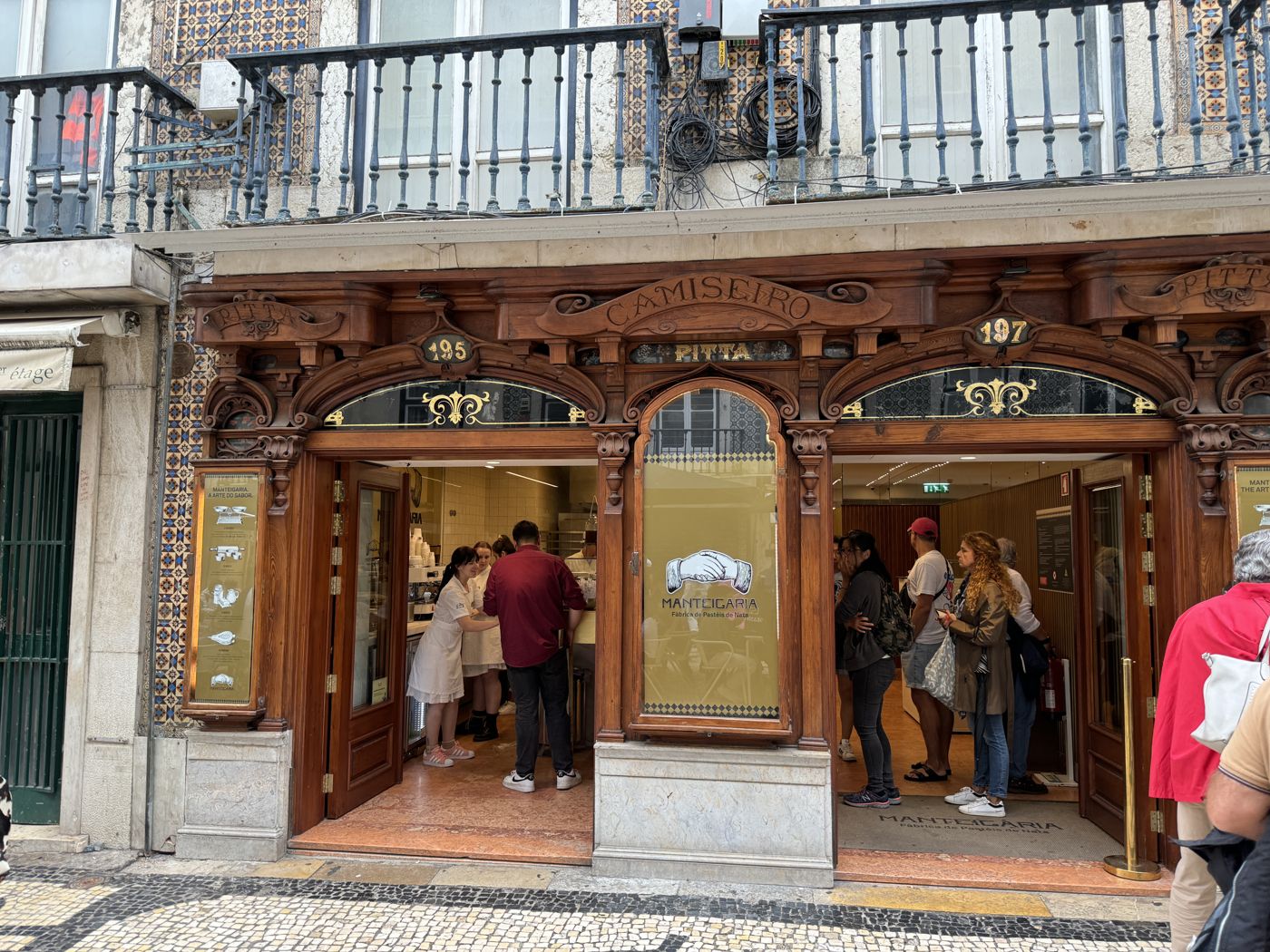 A historic Baixa shopfront (Oct 6)