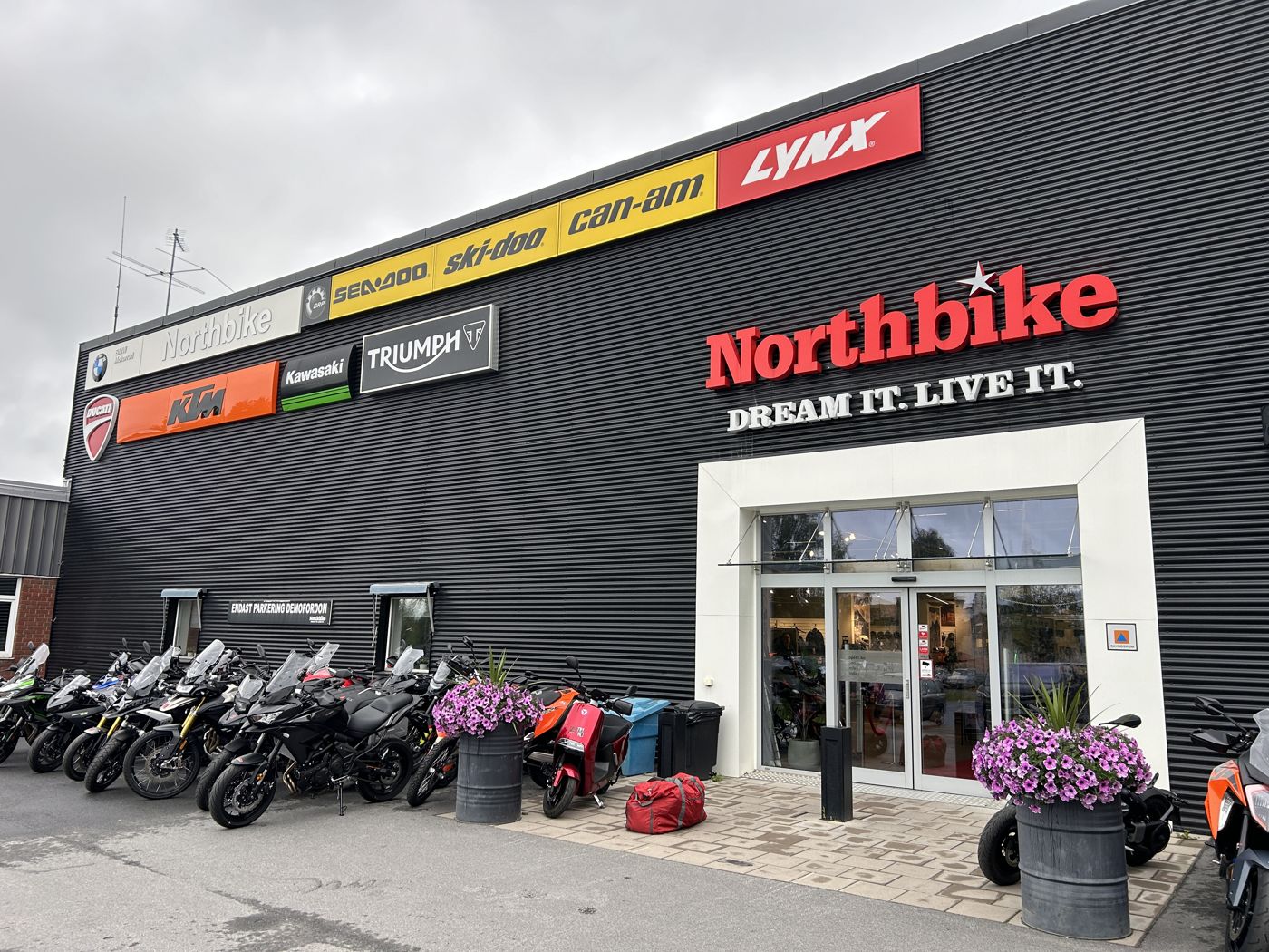 Returning the bike at Northbike