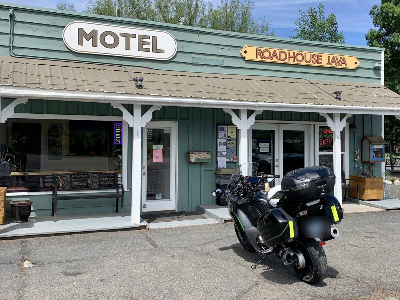 Roadhouse Java, New Meadows