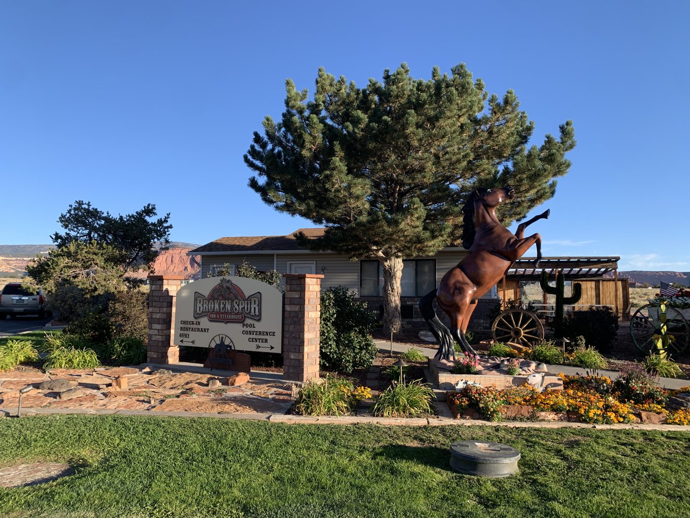 Broken Spur Inn, Torrey